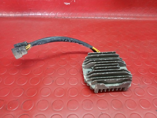 Regolatore tensione triumph - tensione,