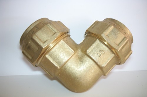 Gomito ottone a - ottone,