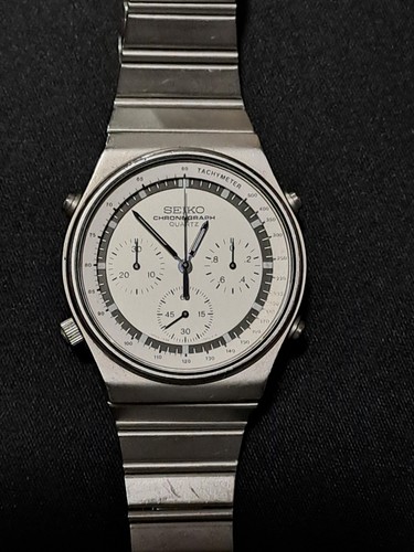 Seiko quartz chronograph - seiko,