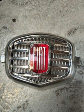 fregio anteriore in plastica