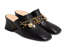 Chloe Charm Mules in pelle