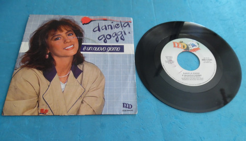 Daniela goggi un nuovo - -, e'