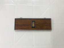 Wooden lid tunnel dashboard