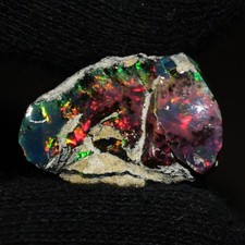 Opale nero liscio grezzo 12,10