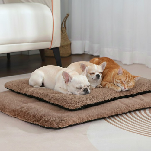 Self heating pet - self, warming