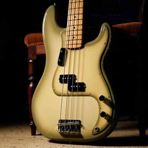 Basso elettrico usato - , fender