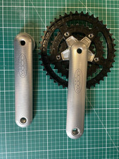 Guarnitura e staffa inferiore