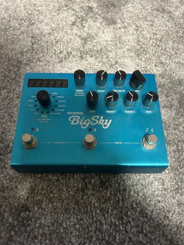 Strymon riverbero grande - , cielo