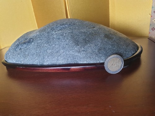 Suiseki nefrite nera - nefrite,