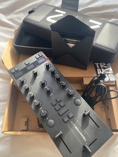 Native Instruments Traktor Z1 MK2 controller mixer compatto scheda audio NI