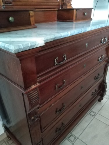 Comò legno scuro con - legno,