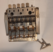 Wonderbar 2001 Tremolo Bridge System Japan Made Washburn risposta