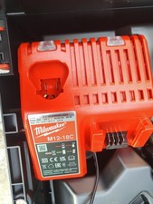 milwaukee m18 caricabatterie