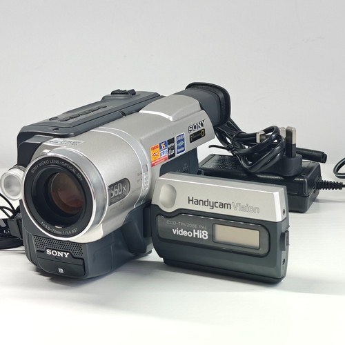 Sony handycam ccd - handycam, ccd-trv208e