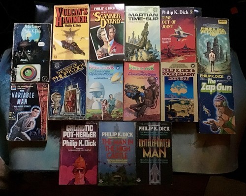 Philip dick paperback lot - dick,