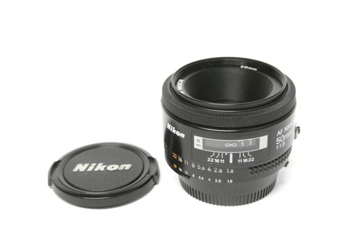 Obiettivo nikon nikkor 8 - af, 1,8