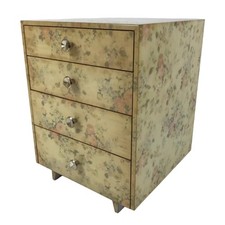 Cassettiera giapponese in