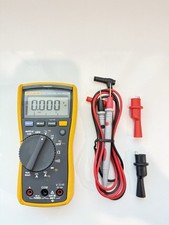 MULTIMETRO FLUKE 117 TRUE RMS CON CAVI E CLIP - SPEDIZIONE VELOCE