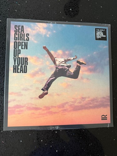 Sea girls open - sea, up