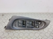 12240 Pulsantiera alzavetro ant sx Nissan Almera dal 2000 al 2006 cod 80961