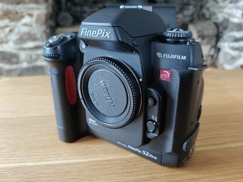 Fujifilm finepix pro 2 - finepix, 6,2