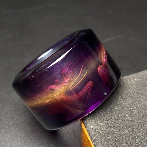 Raro anello drago intagliato
