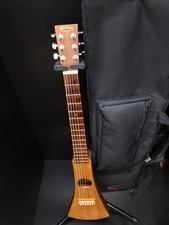 Chitarra acustica da viaggio