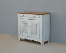 Credenza piemontese due ante laccata Shabby Chic, top in larice, '800 - L 104 cm