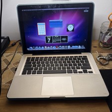 CLEAN Vintage Apple MacBook
