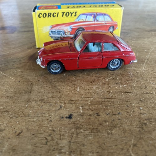 Corgi toys 327 g t - m.g.b., g.t