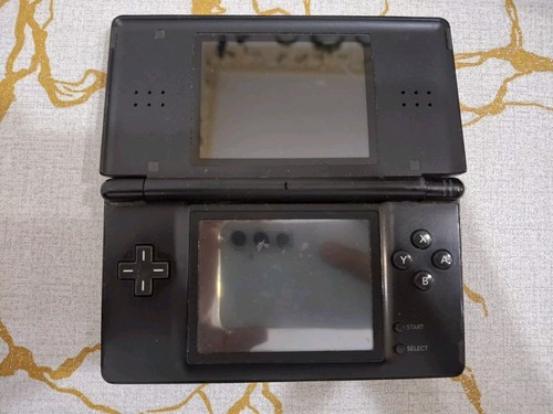 Nintendo nera rotta - nera, non