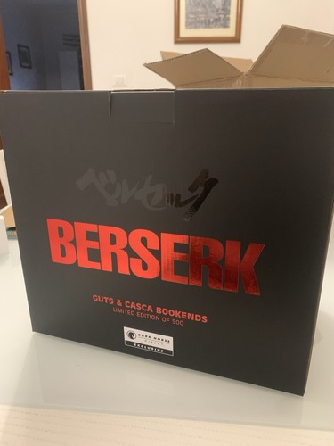 Berserk guts caska bookends - berserk,