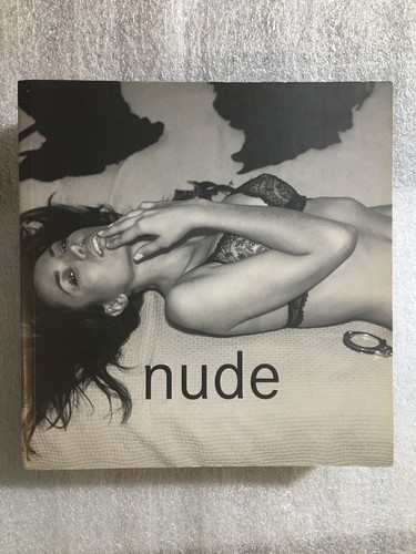 Aav nude libro - "nude", di