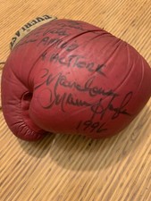 guantone box autografato 