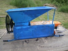 PIGIATRICE MACINA UVA manuale per vino DARIN