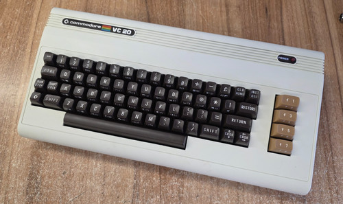 Computer pulito - vc-20, 20)