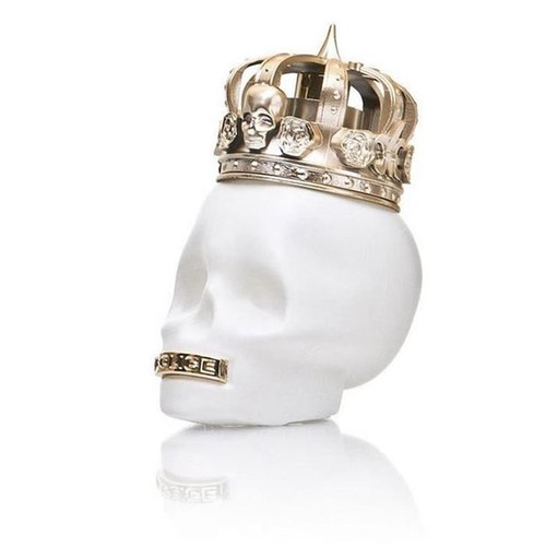 Police the queen eau de - eau,
