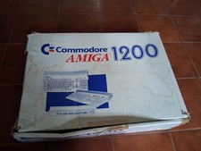 box commodore amiga 1200 no