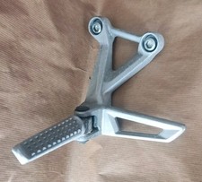 Pedana poggia-piedi posteriore (Sx) Honda CBR 500 R del 2017 ( 50700-MJW-J00 )