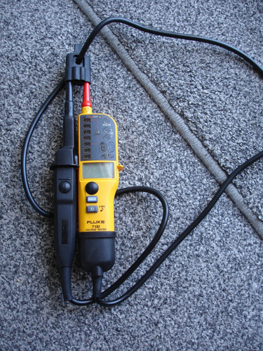 Fluke t130 tester tensione - fluke,