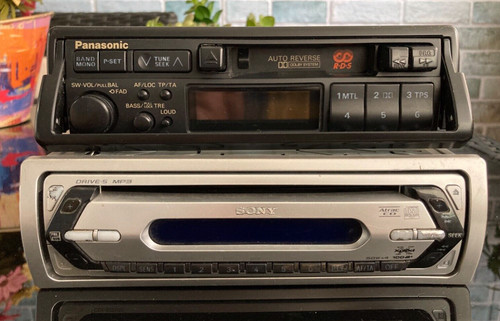 Autoradio - +,