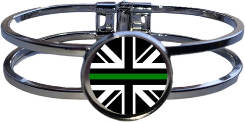 Thin green line - green,