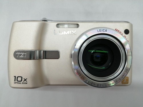 Fotocamera digitale compatta
