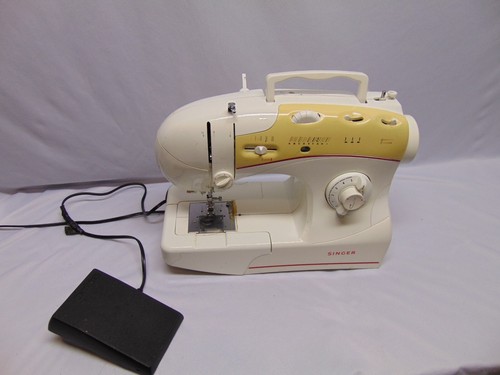 Singer sewing machine - machine, c