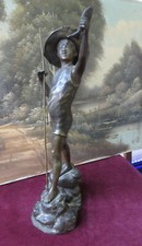201016  Una statua di giovane