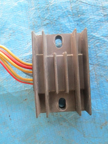 Regolatore tensione - regolatore,