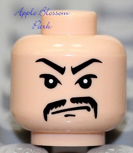 Lego light flesh minifig head - lego,