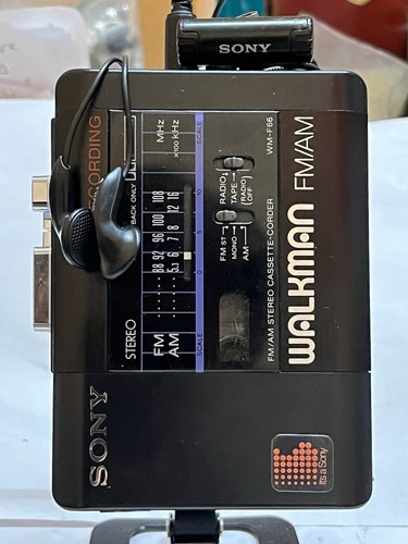 Sony walkman f66 - 🟡sony,