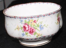Vintag Royal Albert Osso Cina