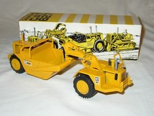 CAT 627 TANDEM POWERED SCRAPER NON P/P NZG #126 1:50 Mint/Near Mint in O. BOX